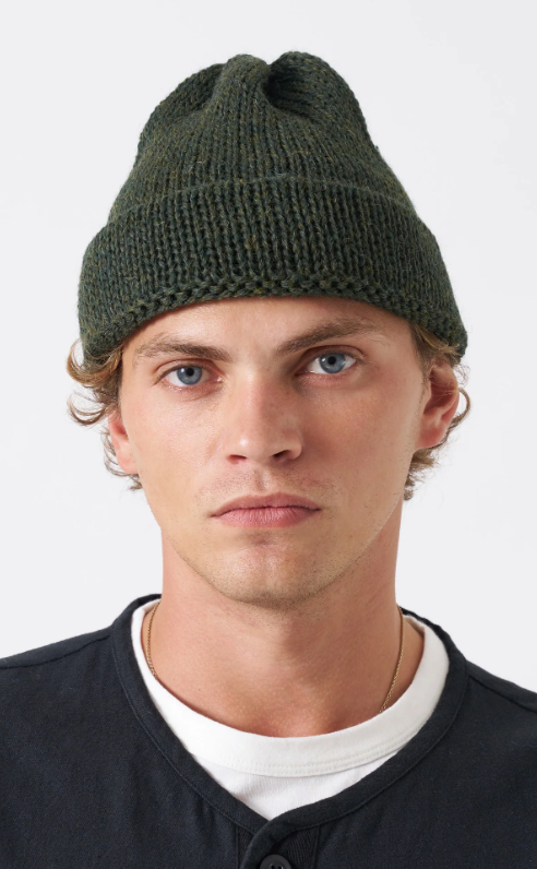 UNIVERSAL WORKS SHORT WATCH CAP BRITISH WOOL - OLIVE