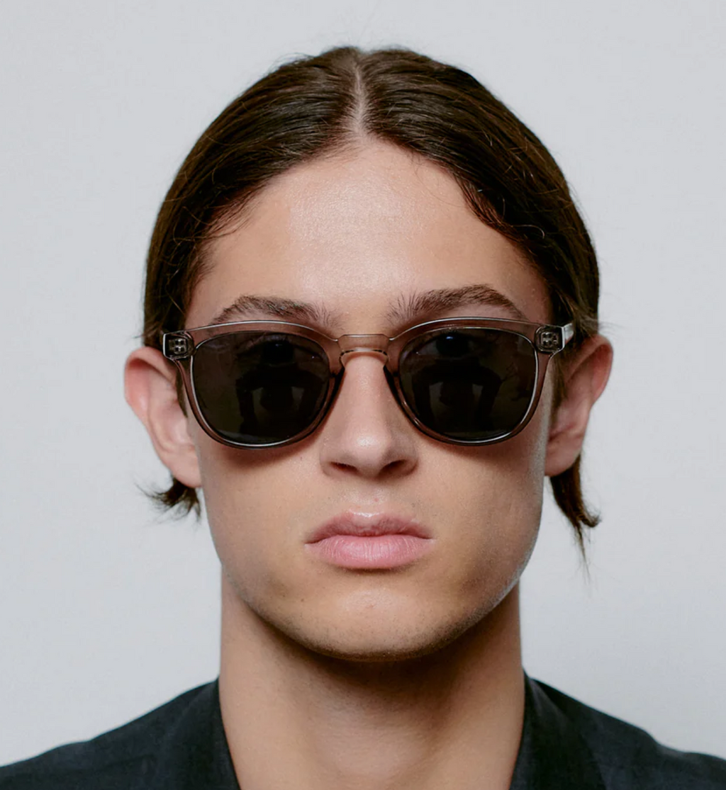 BATE - GREY TRANSPARENT