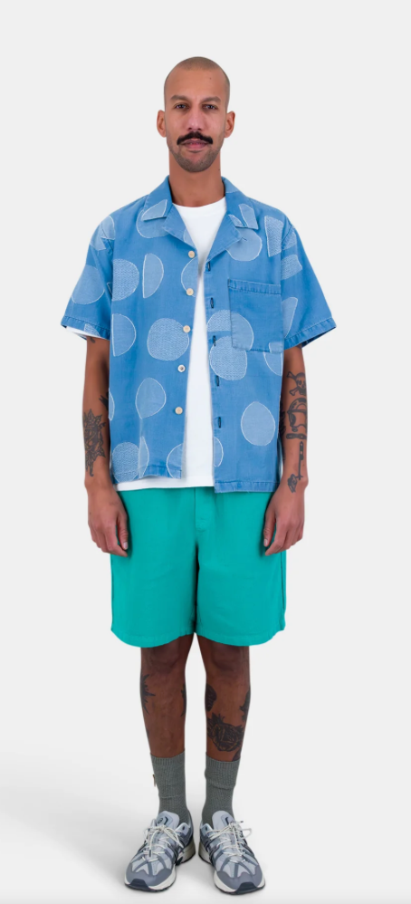 FOLK MENS RELAXED SOFT COLLAR - INDIGO CIRCLE JACUARD