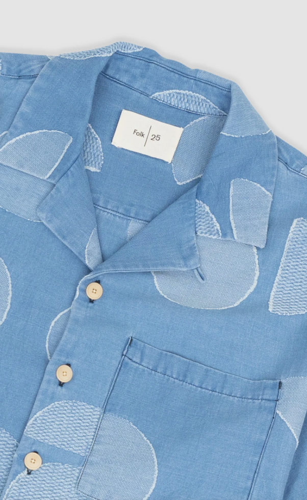 FOLK MENS RELAXED SOFT COLLAR - INDIGO CIRCLE JACUARD
