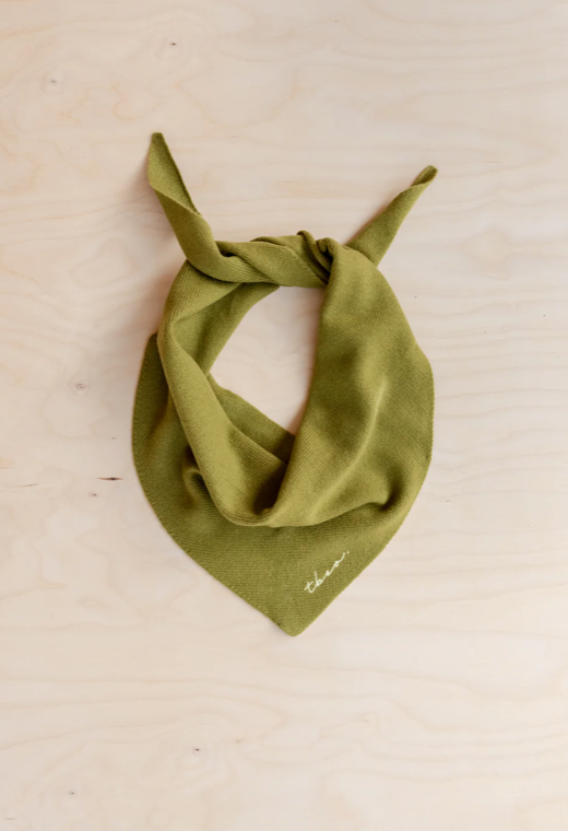 TBCO MERINO WOOL TRIANGE SCARF - OLIVE