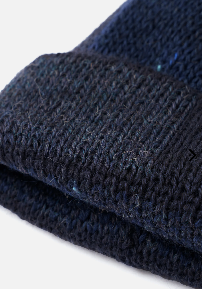 UNIVERSAL WORKS SHORT WATCH CAP BRITISH WOOL - NAVY