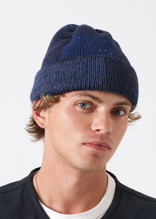 UNIVERSAL WORKS SHORT WATCH CAP BRITISH WOOL - NAVY