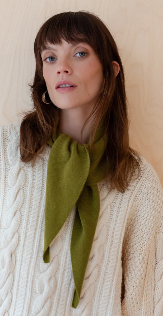 TBCO MERINO WOOL TRIANGE SCARF - OLIVE
